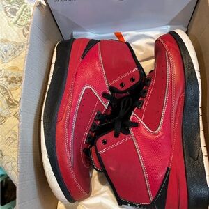 Boys Jordan retro 2s